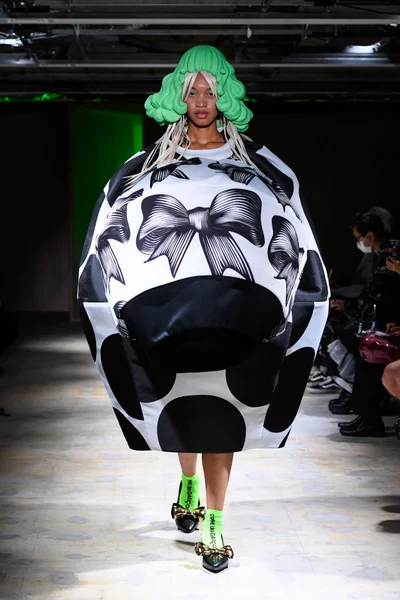Look 1
